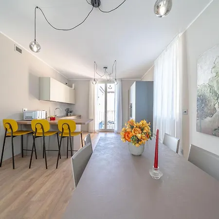 Appartement Square Of *