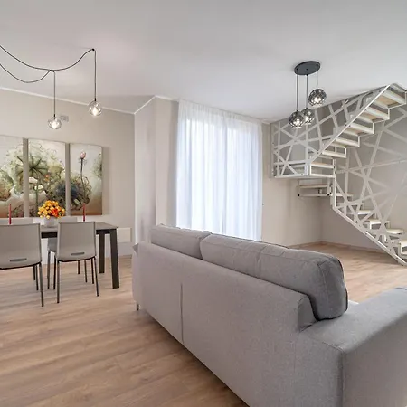 Appartement Square Of *